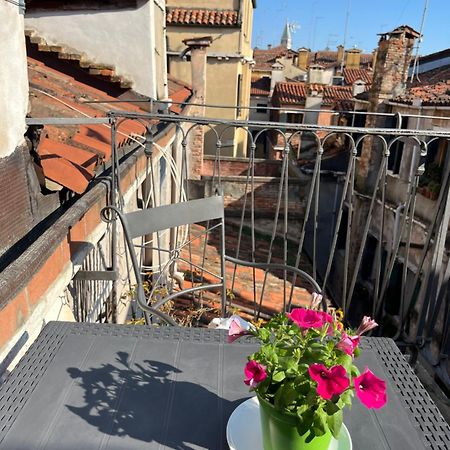 Romantic Rialto Apartment Venice Exterior photo